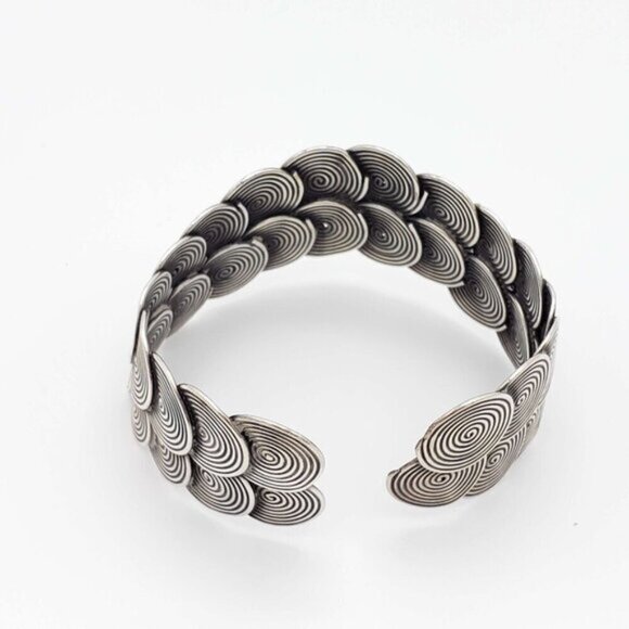 Bangle Single from Dubai 082825 - Picture 4 of 8